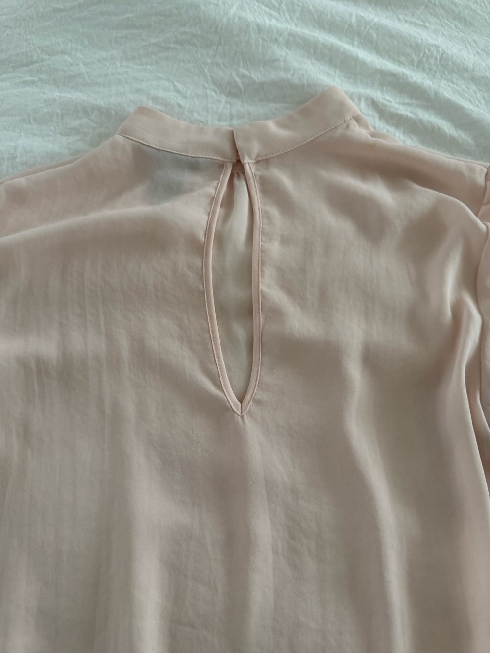 H&M Elegant Women’s Blush Pink Ruffle-Sleeve Top - Picture 8 of 10